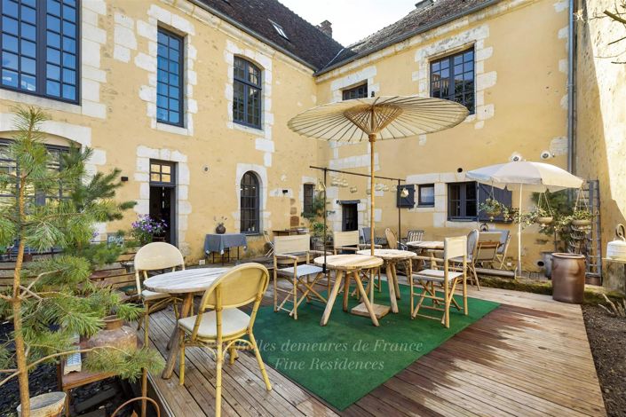 Image No.1-5 Bed House for sale