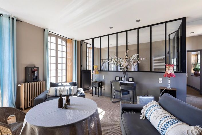 Image No.8-5 Bed House for sale