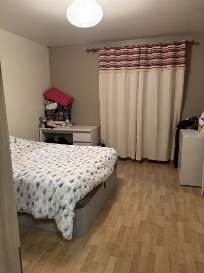 Image No.5-1 Bed House for sale