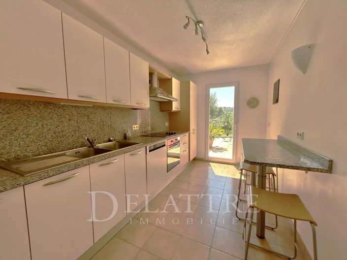 Image No.7-3 Bed House for sale