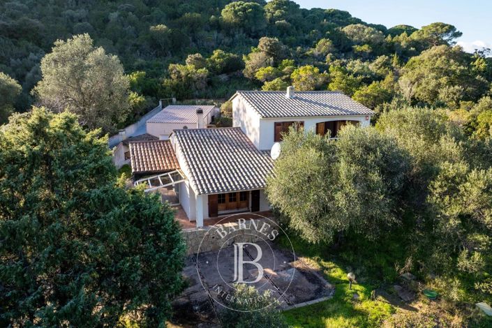 Image No.2-4 Bed House for sale