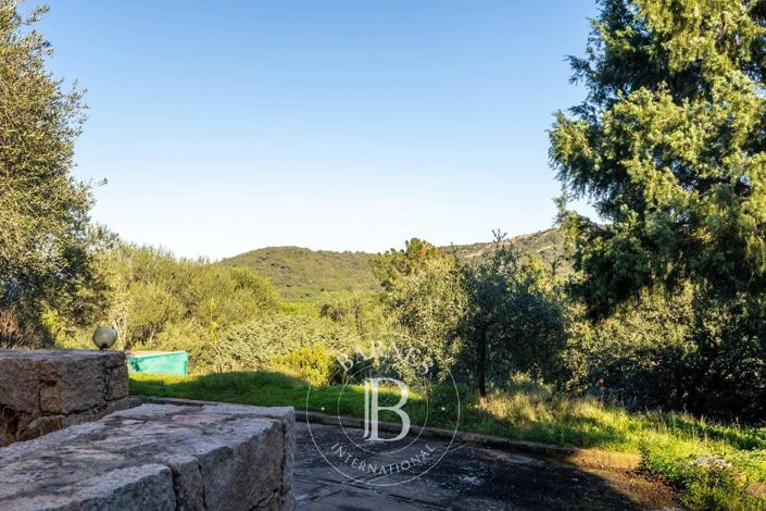 Image No.5-4 Bed House for sale