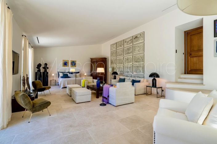 Image No.24-5 Bed House for sale