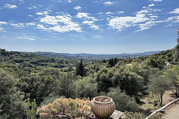 Image No.15-6 Bed House for sale