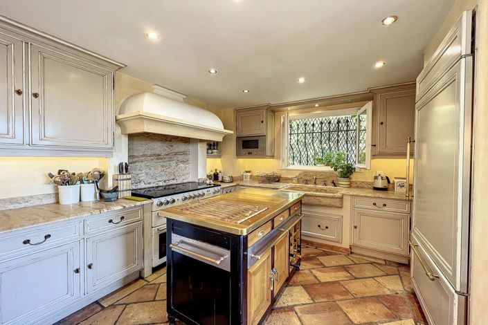 Image No.5-6 Bed House for sale