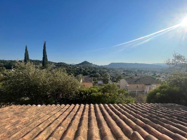 Image No.1-4 Bed House for sale