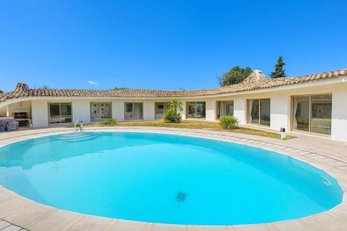 Image No.1-4 Bed House for sale