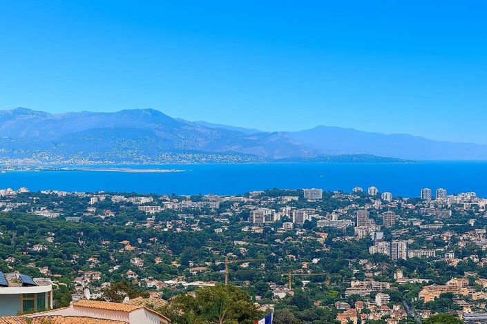 Image No.2-4 Bed House for sale