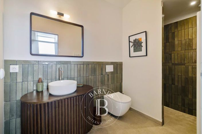 Image No.23-5 Bed House for sale