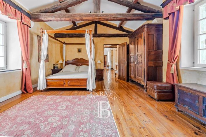 Image No.11-7 Bed House for sale