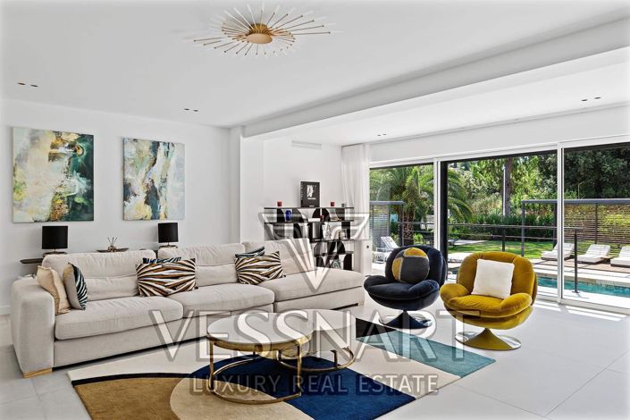 Image No.12-7 Bed House for sale