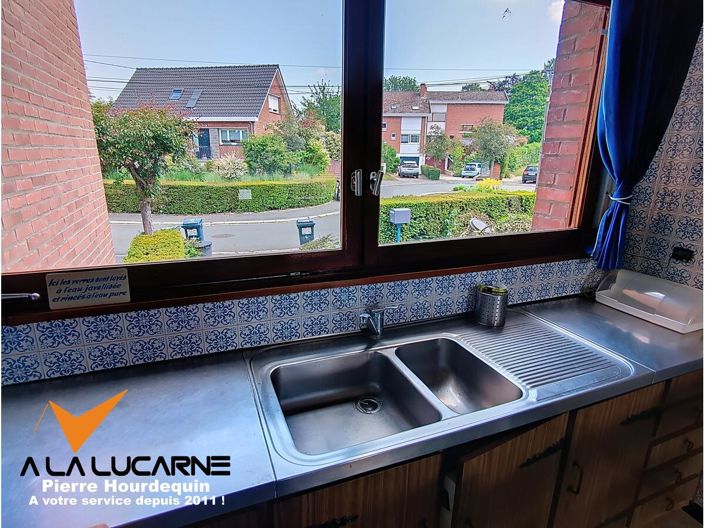 Image No.8-4 Bed House for sale