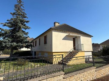 1 - Auxerre, House