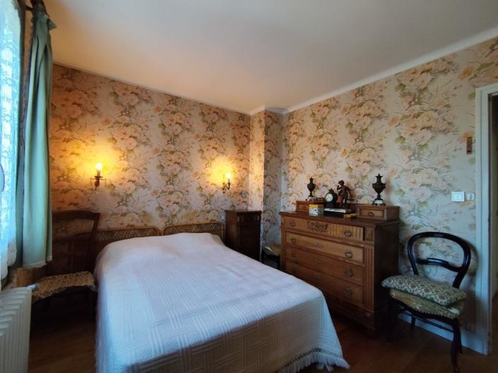 Image No.11-5 Bed House for sale