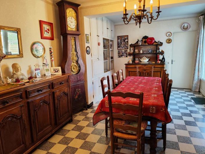 Image No.6-5 Bed House for sale