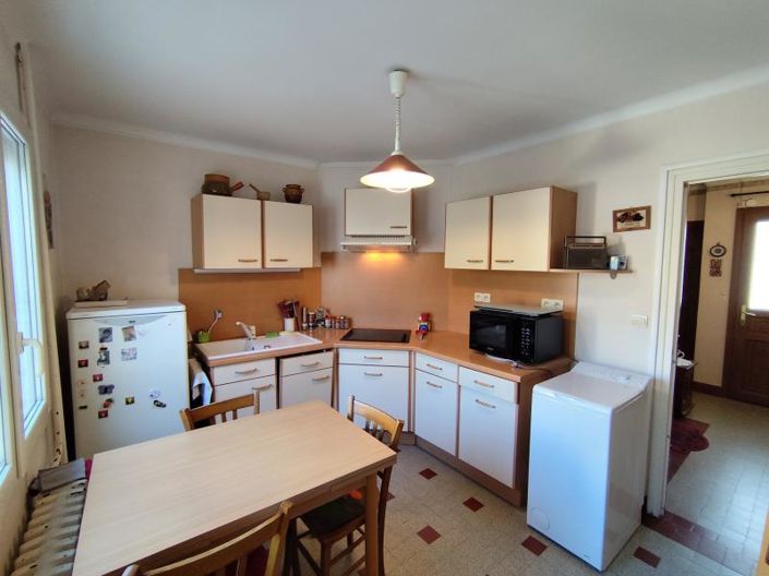 Image No.9-5 Bed House for sale