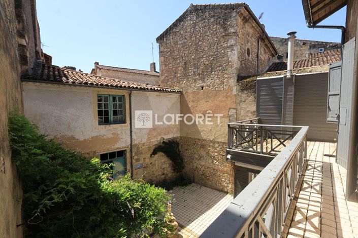 Image No.1-6 Bed Property for sale