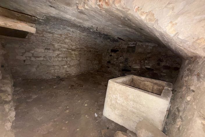 Image No.18-4 Bed House for sale