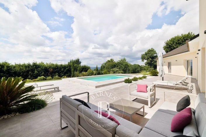 Image No.9-4 Bed House for sale