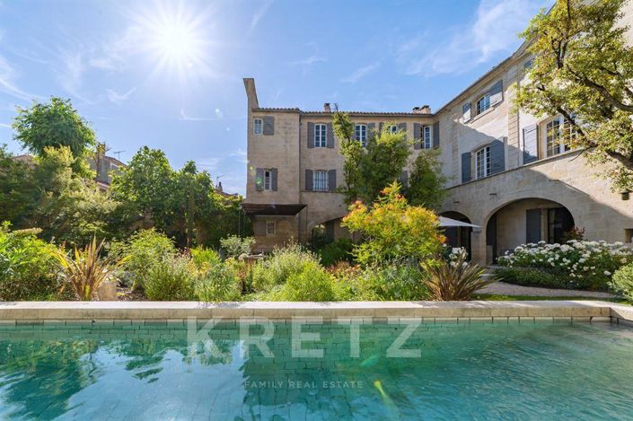 Image No.20-11 Bed Property for sale