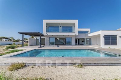 5 Bed House for sale