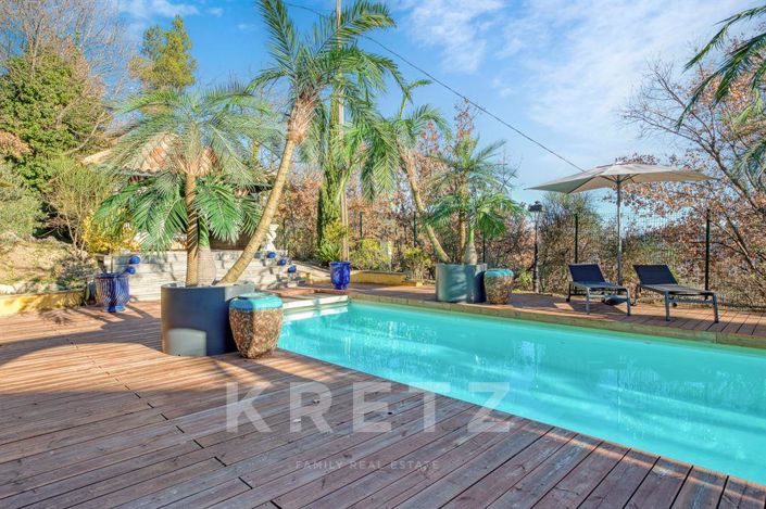 Image No.20-6 Bed Property for sale