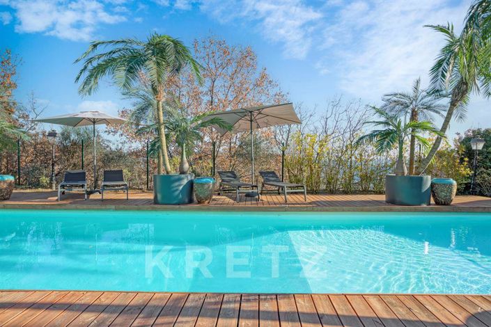 Image No.6-6 Bed Property for sale