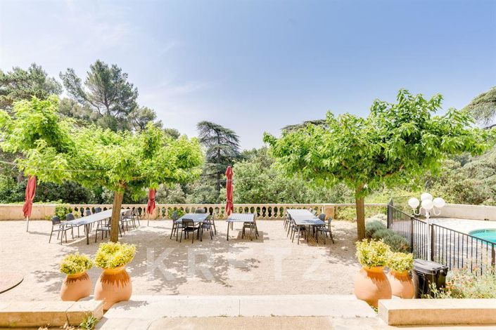 Image No.5-10 Bed House for sale