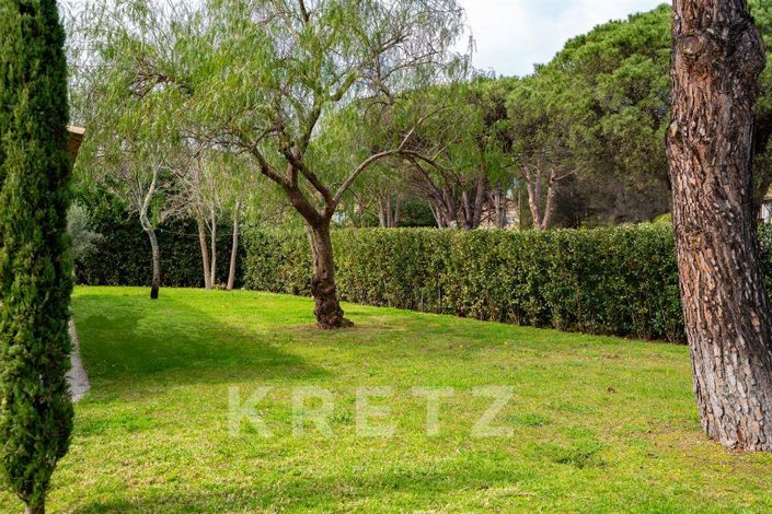 Image No.11-4 Bed Property for sale