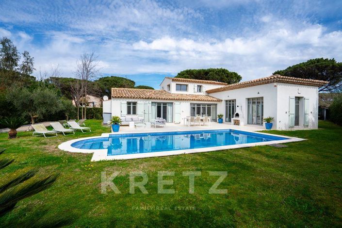 Image No.8-4 Bed Property for sale