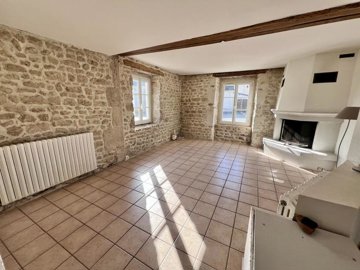 1 - La Chapelle-Onzerain, House