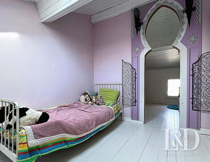 Image No.13-5 Bed House for sale