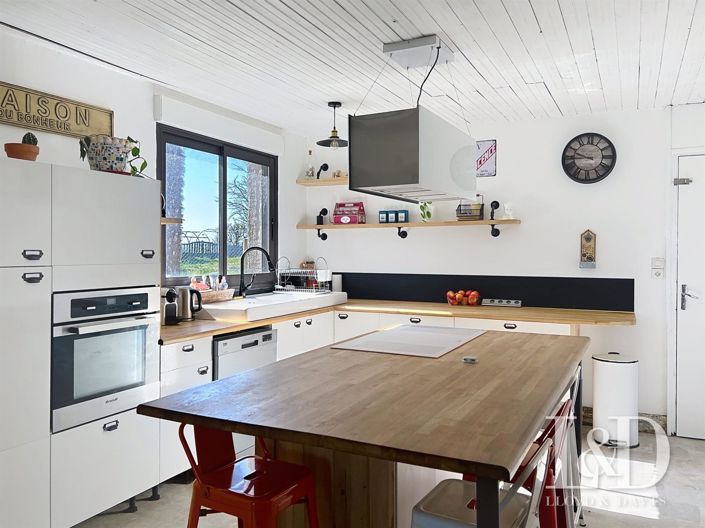 Image No.4-5 Bed House for sale