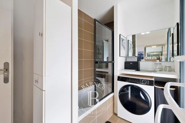 Image No.15-3 Bed House for sale