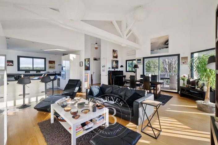 Image No.5-3 Bed House for sale