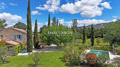 5 Bed House for sale