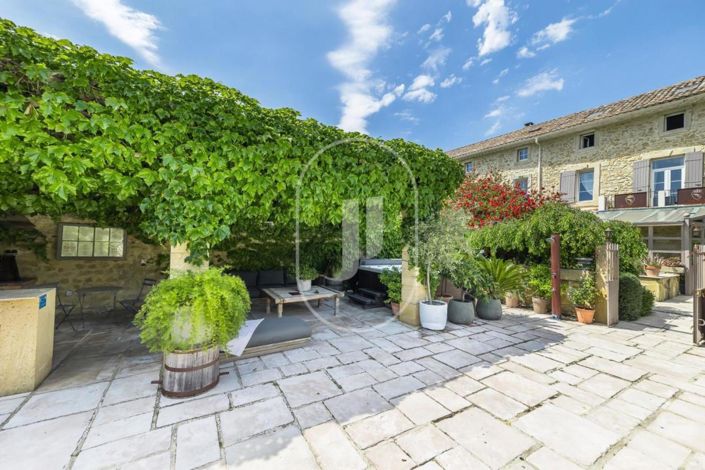 Image No.10-13 Bed House for sale