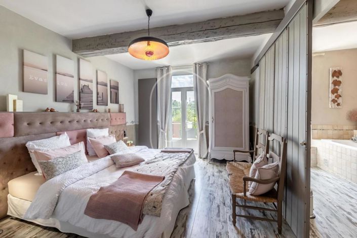 Image No.8-13 Bed House for sale