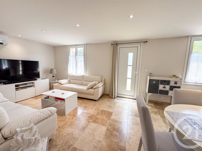 Image No.1-3 Bed House for sale