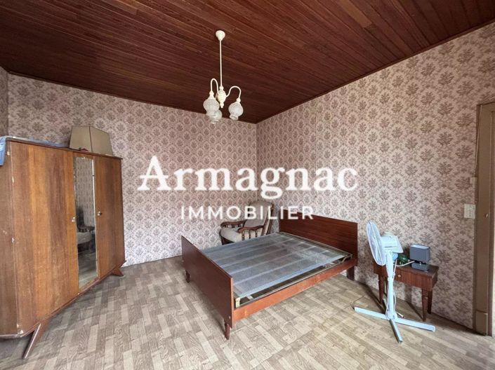 Image No.8-2 Bed House for sale