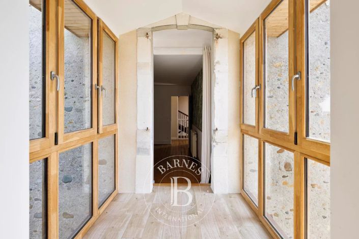 Image No.22-6 Bed House for sale