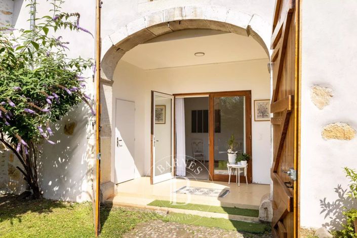 Image No.28-6 Bed House for sale