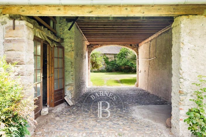 Image No.35-6 Bed House for sale