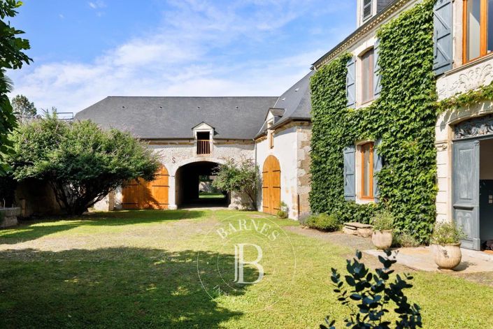 Image No.4-6 Bed House for sale