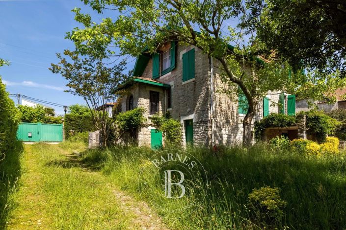 Image No.22-4 Bed House for sale