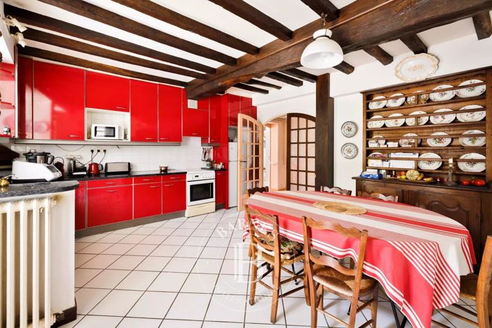 Image No.12-5 Bed House for sale