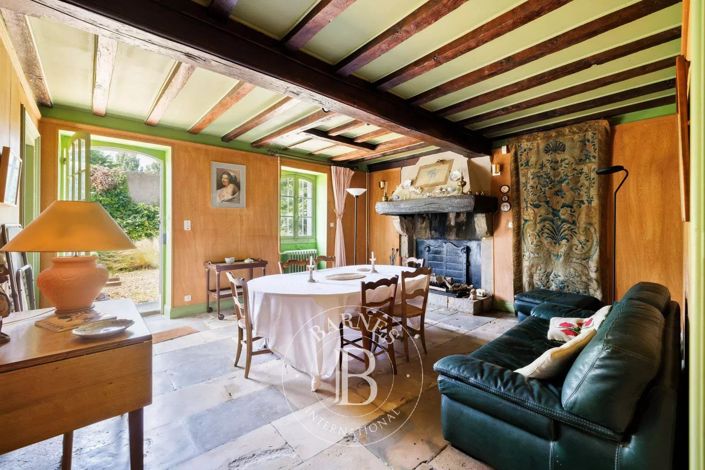 Image No.14-5 Bed House for sale