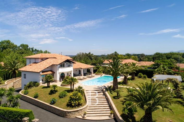 Image No.10-4 Bed House for sale