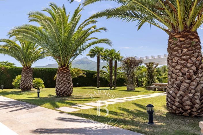 Image No.3-4 Bed House for sale