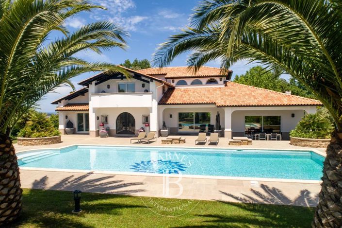 Image No.4-4 Bed House for sale